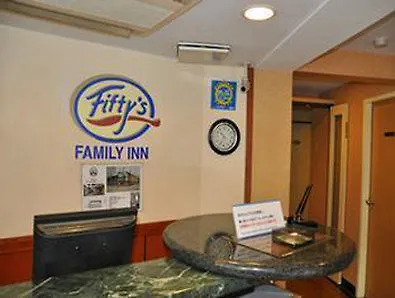 Family Inn Fifty'S Osaka 2*,